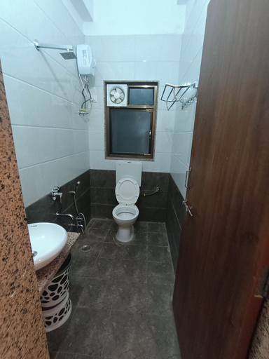Bathroom 3, Vijayam Resort, Rajsamand