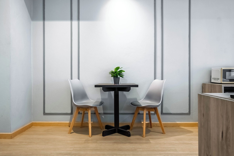Dining Room 8