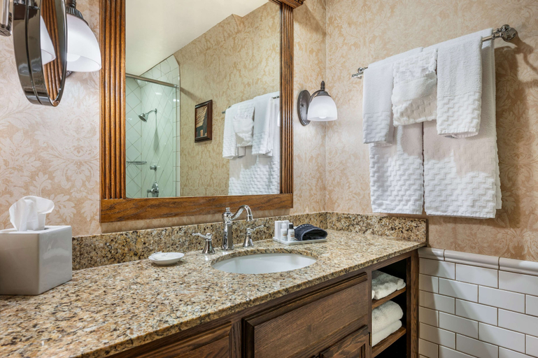 Bathroom 4, Best Western Premier Mariemont Inn, Cincinnati