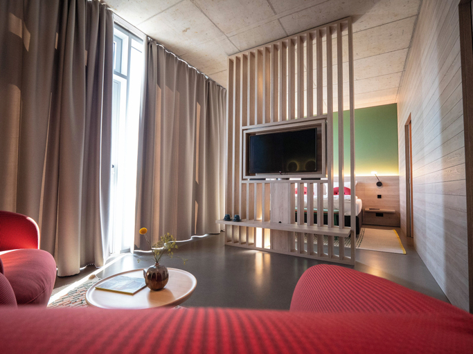 Bedroom 4, THE CLOUTH, Köln