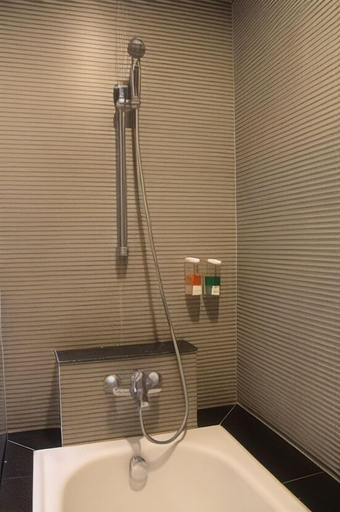 Bathroom 8