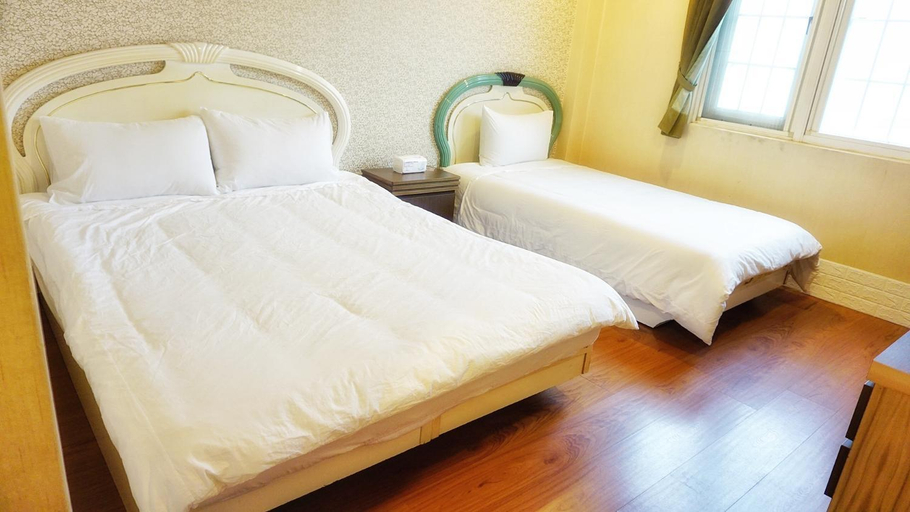 Bedroom 5, red roof home stay, Kinmen