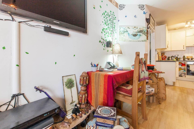 Others 4, Amazing Riverside Boheme Home in SW London!, London