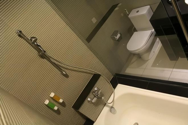 Bathroom 13