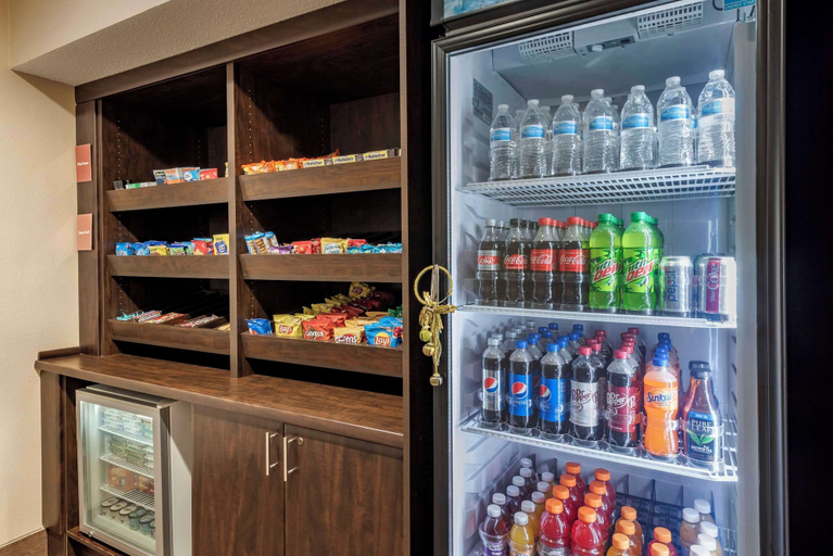 Food & Drinks 5, Comfort Suites Terre Haute University Area, Vigo