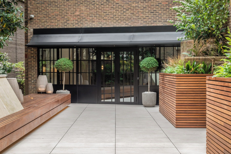 Exterior & Views 2, Monarch House Serviced Apartments, London