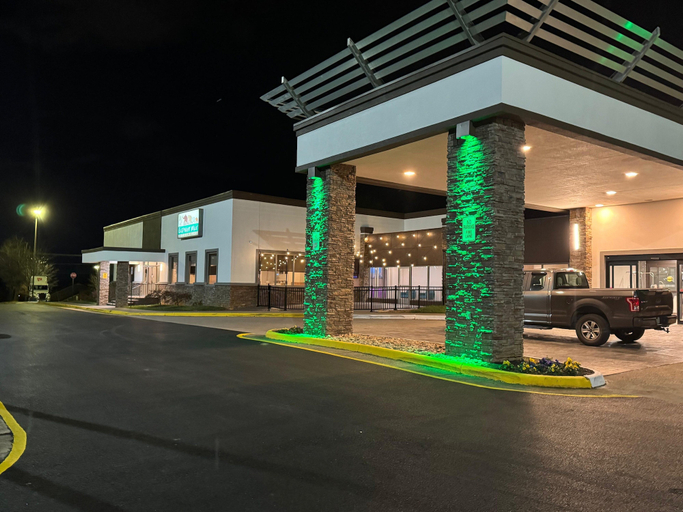 Holiday Inn Roanoke-Tanglewood-Rt 419&i581, an IHG Hotel, Floyd, Virginia