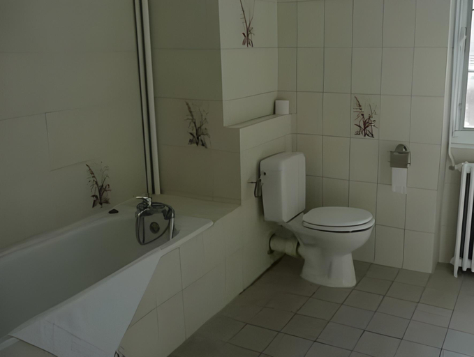 Bathroom 7