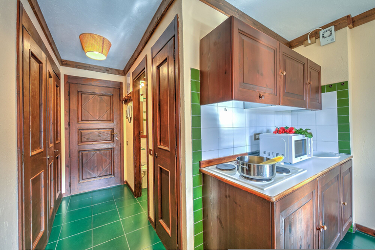 Room 2, Grange Hike Ski - 19C Sestriere, Torino