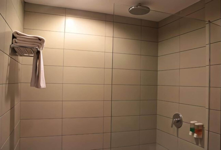 Bathroom 5
