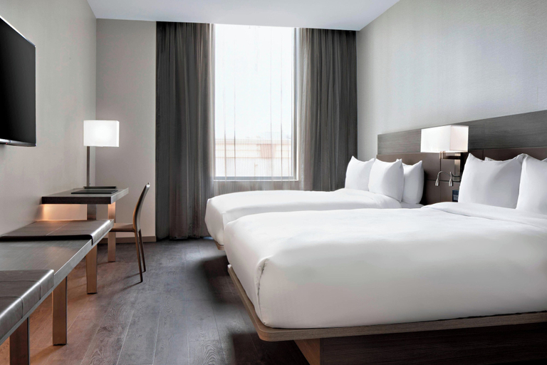 Bedroom 4, AC Hotel by Marriott Grand Rapids Downtown, Kent