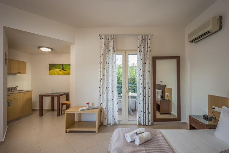 Bedroom, Your Memories Hotel, Crete