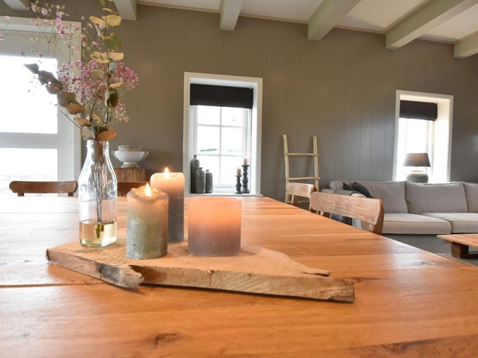 Dining 5, Spacious Holiday Home in the Beemster Near a Windmill, Beemster