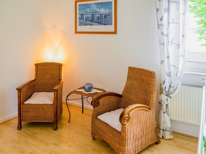 Living room 5, Luxurious Apartment in Medebach Near Public Pool, Hochsauerlandkreis