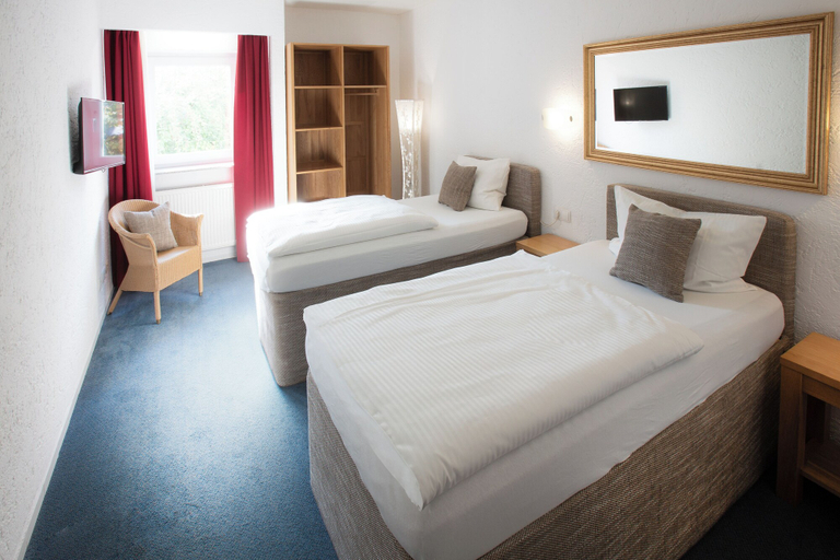 Bedroom 4, Elan Hotel, Limburg-Weilburg