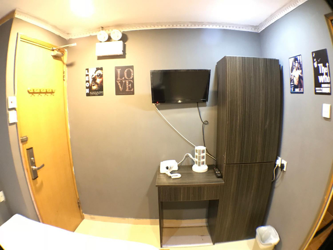 Bathroom 9