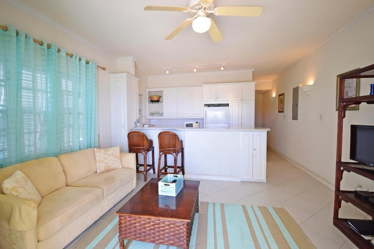 Others 3, Casual Beachfront Studio with Pool apts by Bluescape