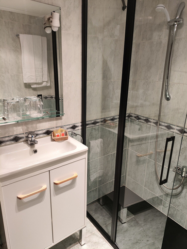 Bathroom 4, Hostal Ciudad de Nájera, La Rioja
