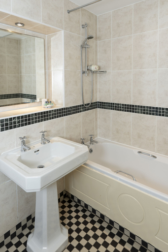 Bathroom 3, Ringwood Hall Hotel & Spa, BW Signature Collection, Derbyshire