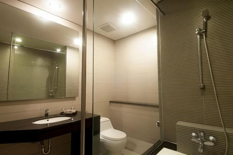 Bathroom 17