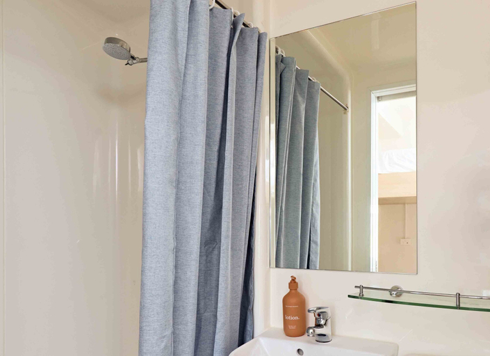 Bathroom 6