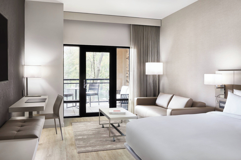 Bedroom 3, AC Hotel by Marriott Charlotte SouthPark, Mecklenburg