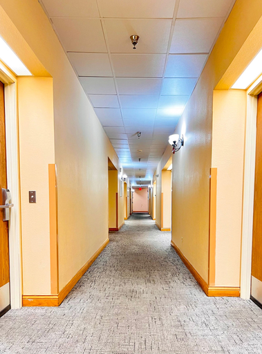 Others 5, The Best Inn & Suites, Cook