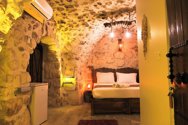 Bedroom 4, Mons Masius Hotel, Midyat