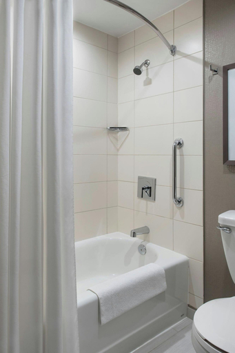 Bathroom 12