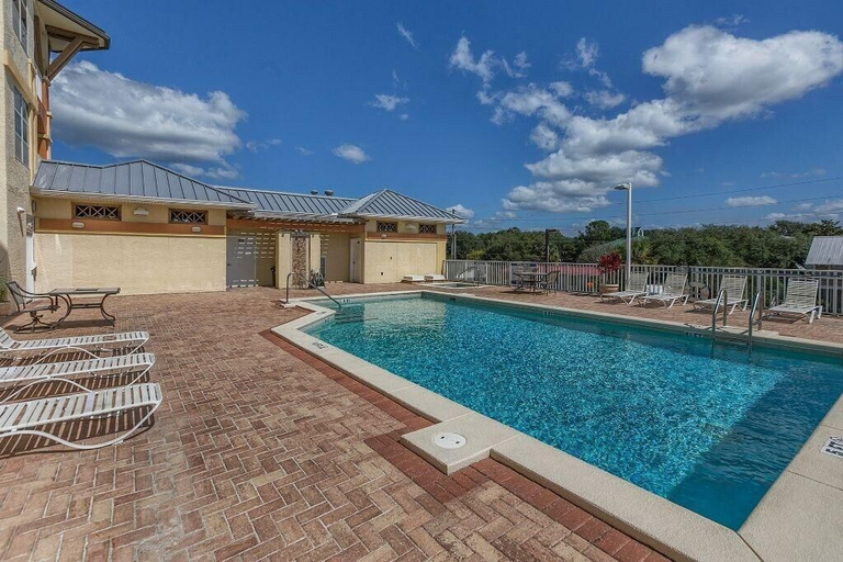 Sport & Beauty 5, Summerhouse 203, Bay