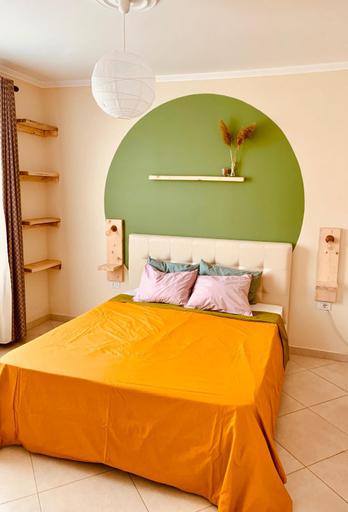 Bedroom 3, Family Tree -Water available - SELF check in 24-7, Kavajës