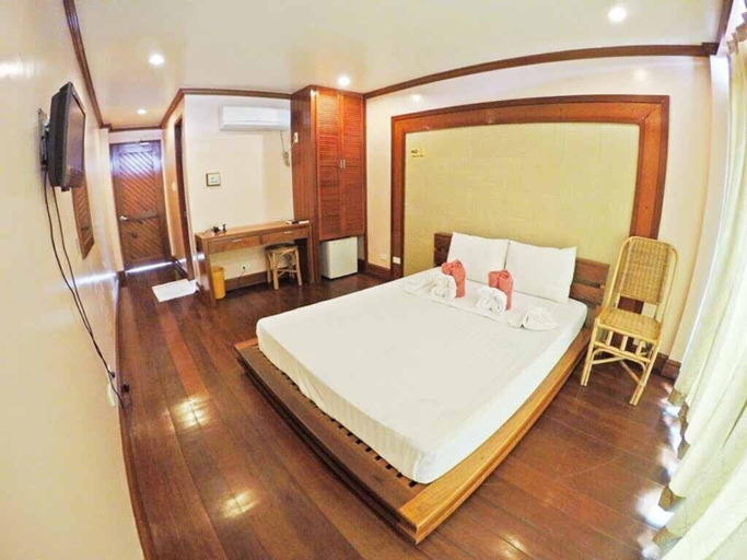 Bedroom 12