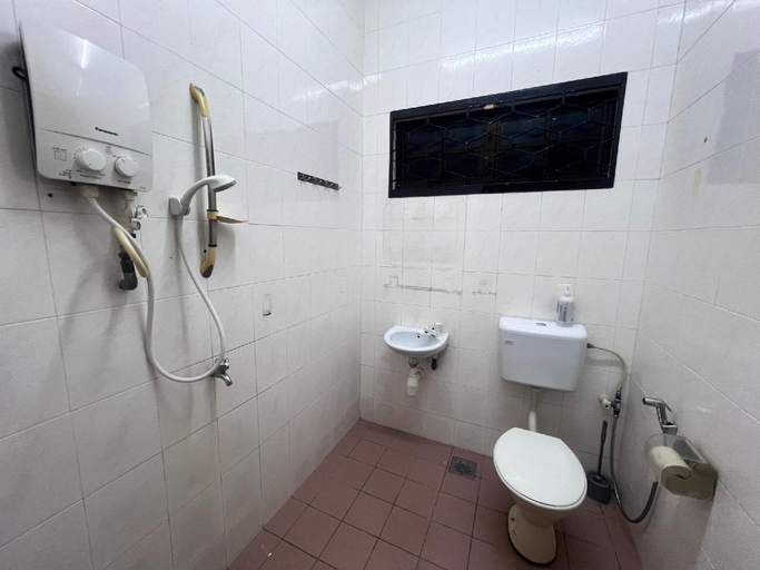 Bathroom 3, Villa near Adda Heights Yi Jia  with mini theatre , Johor Bahru