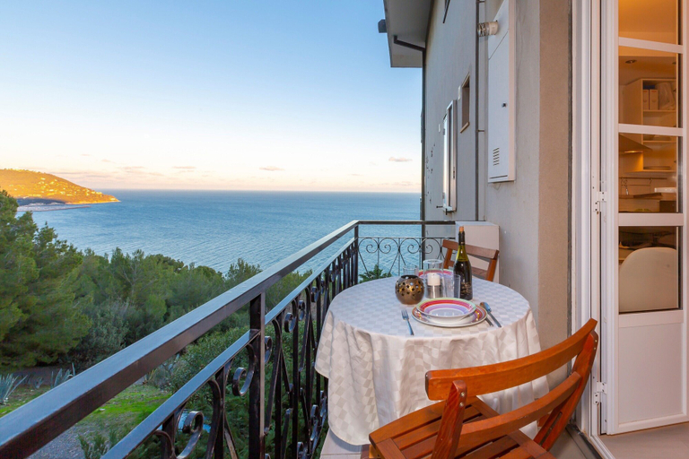 Cervo Piccolo Incanto With Parking, Imperia
