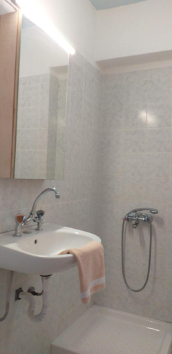 Bathroom 3, Ammos Apartments, Crete