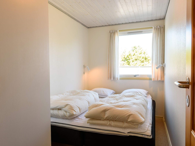 Bedroom 2, 6 person holiday home on a holiday park in Fanø, Fanø