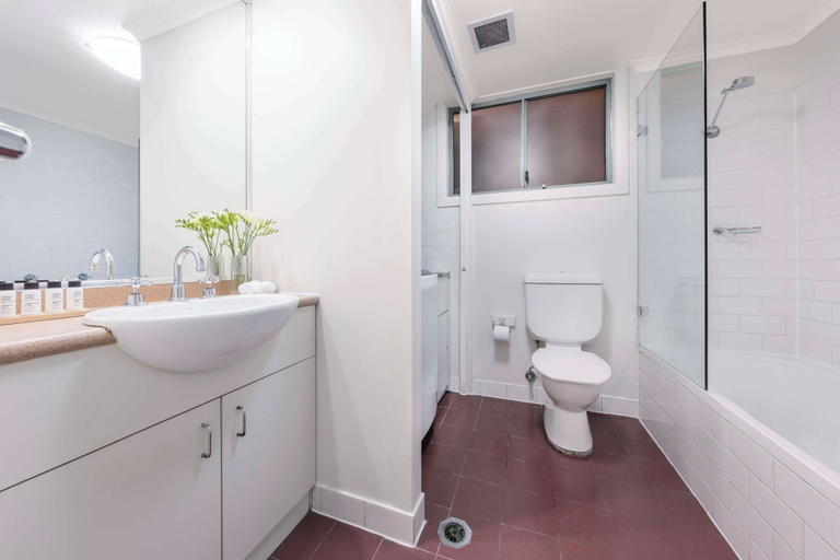 Bathroom 27