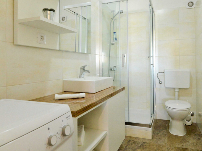 Bathroom 3, Apartment in Ljubac With Barbecue, Ražanac