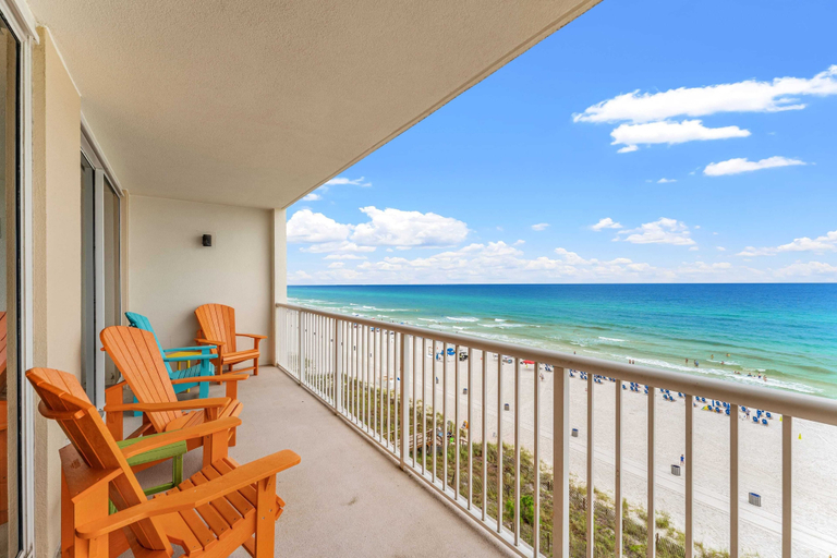 Others 5, Shoreline Serenity by Avantstay Beachfront + Views!, Bay
