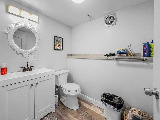 Bathroom 13