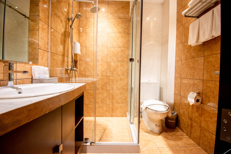 Bathroom 4, Ecl Resort Hotel Boracay, Malay