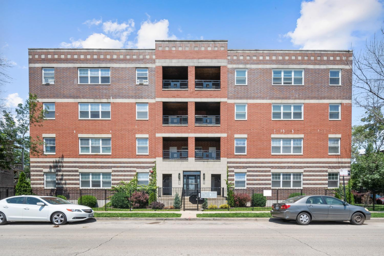 Others 5, Kenwood Apartments, Downtown Hyde Park, Cook