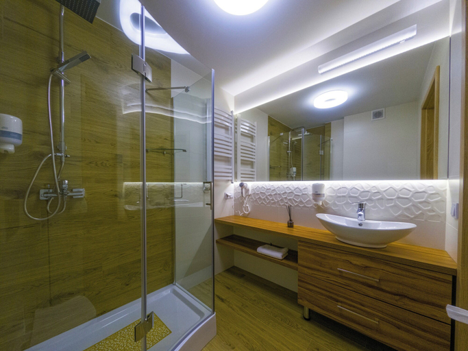 Bathroom 3, Mountain Shelter Apartments, Tatra