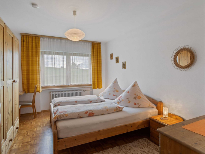 Bedroom 3, Cozy Apartment in Sonnen Bavaria Near Forest, Passau