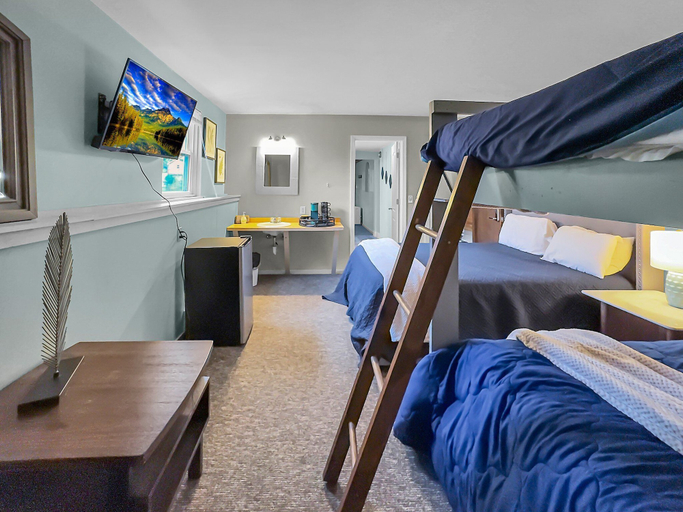 Bedroom 15