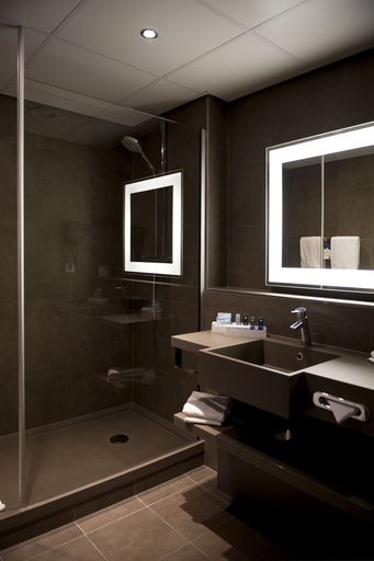 Bathroom 4, Novotel Den Haag World Forum, The Hague