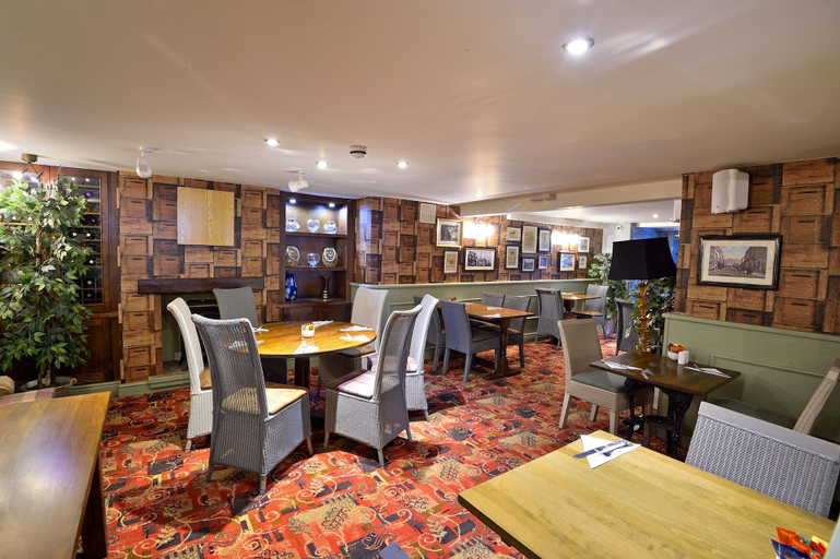 Food & Drinks 5, Talbot Hotel, Shropshire