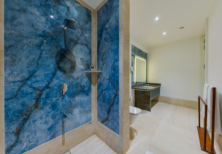 Bathroom 5, Highland Club – Kolhapur District - Bookings Not Accepted , Kolhapur