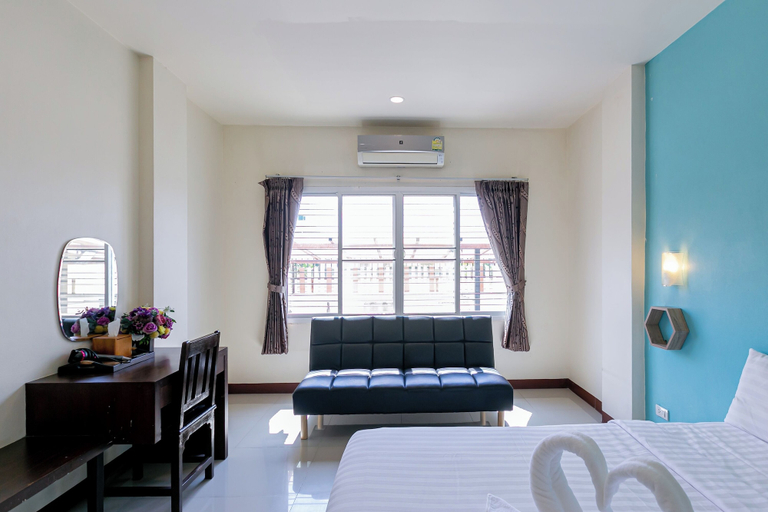 Bedroom 14