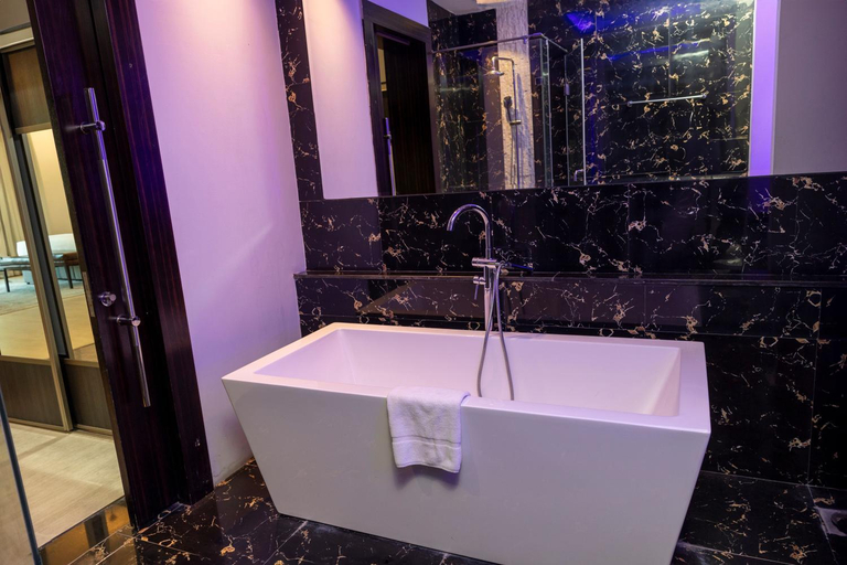 Bathroom 5, Nordic Resort